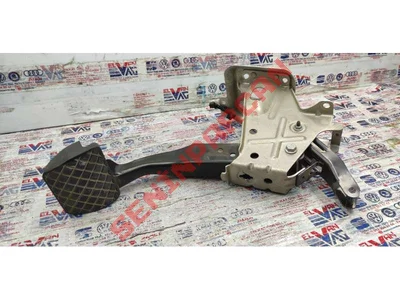 1K1723143E - GAZ PEDALI - Used Original