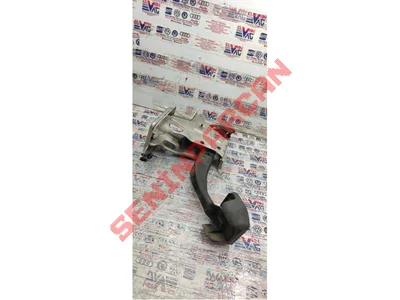 1K1723143E - GAZ PEDALI - Used Original