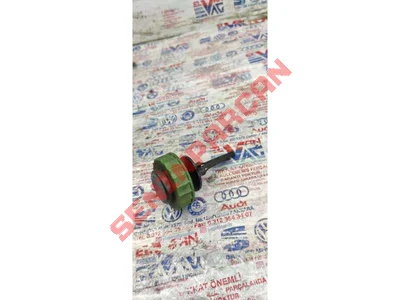 7L6422361 - HİDROLİK DİREKSİYON SIVI HAZİNESİ KAPAĞI - Used Original