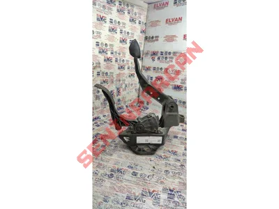 6R1723058 - PEDAL - Used Original