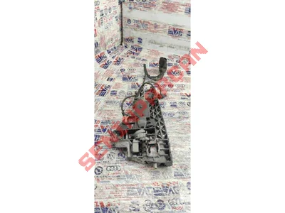 8K0973703 - KABLO SOKETI