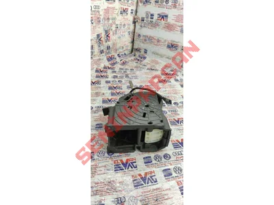 8V1713023L - VITES TOPUZU - Used Original