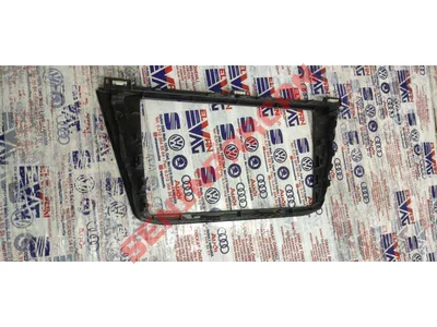 5NA858071D - NAVİGASYON EKRANI ÇERÇEVE KAPAĞI - Used Original