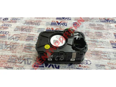 8V0941531K - PARK VE SÜRÜŞ LAMBASININ ÇOKLU