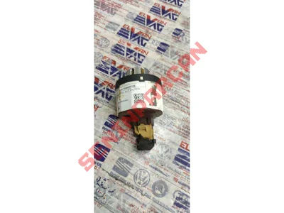 7P6941435E - DIFERANSIYEL KILIT ŞALTERI - Used Original