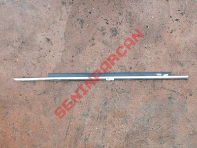 4G8853284A - SÜS ÇITASINA SAHIP CAM AĞIZ - Used Original