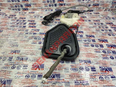 8V4837915A - KAPI İÇ SACININ KORUYUCUSU