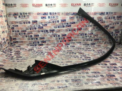 8R0867610 - KAPI PENCERE ÇERÇEVESI IÇIN