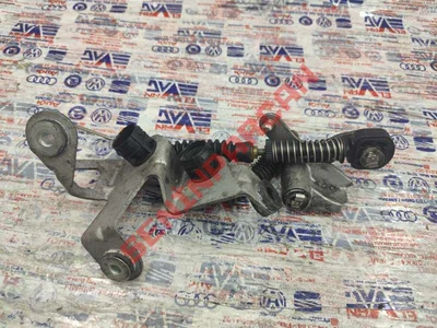 1K0711202A - VITESKOLULEVYESI