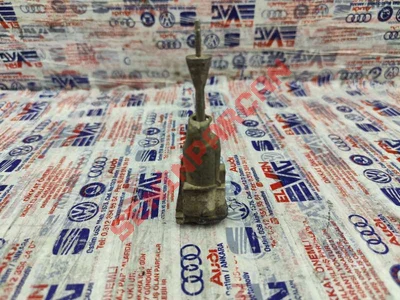5C6837167 - KAPI KOLU BAGLANTI PARCASI - Used Original