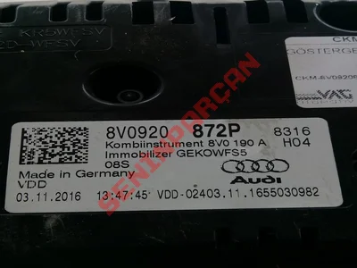 8V0920872P - GOSTERGE PANELI - Used Original