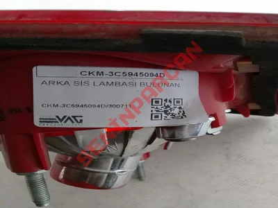 3C5945094D - ARKA SİS LAMBASI BULUNAN