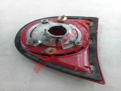 1K6945094F - ARKA SİS LAMBASI BULUNAN