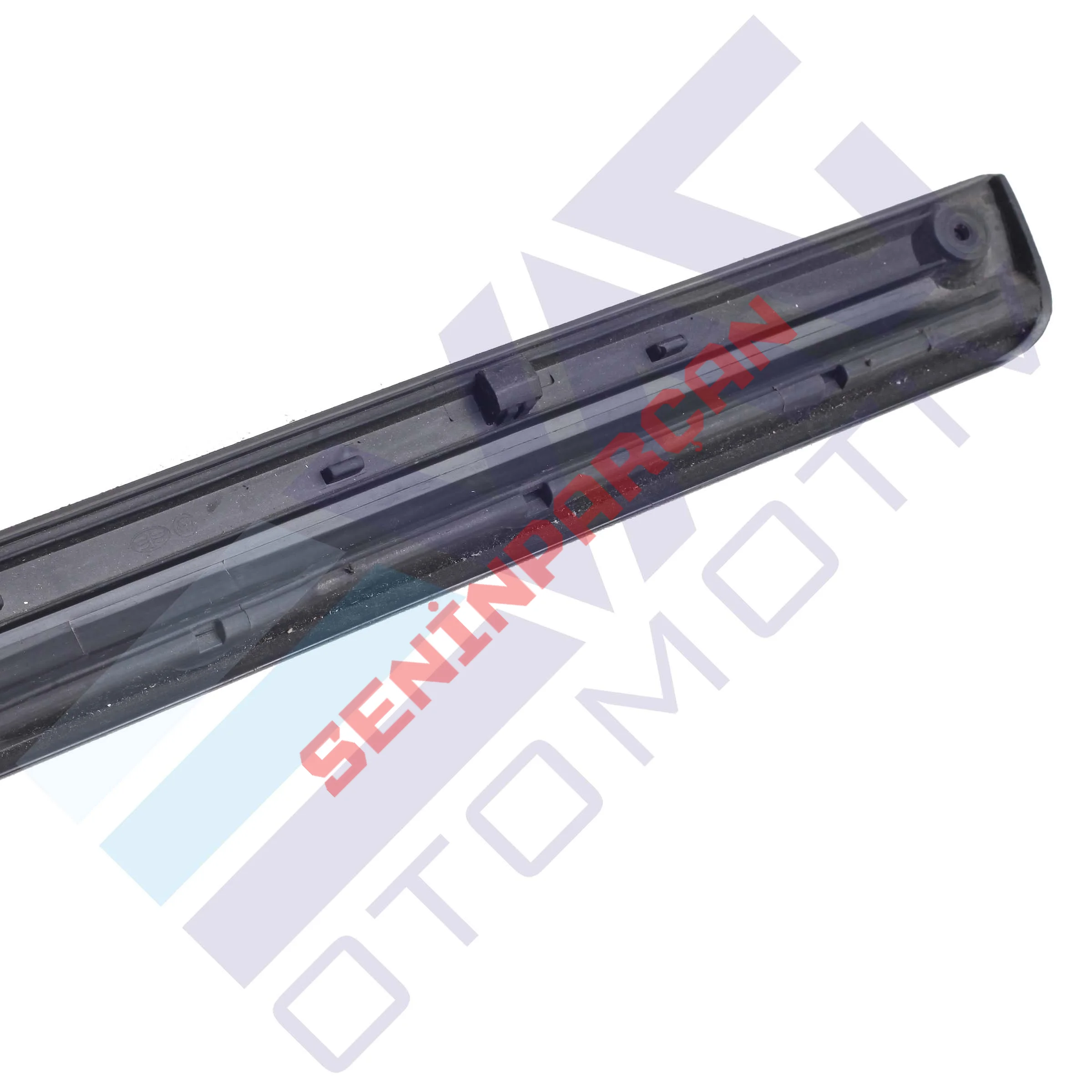 3C0854939A - KAPI BANDI ÖN SOL PASSAT 2005-2010