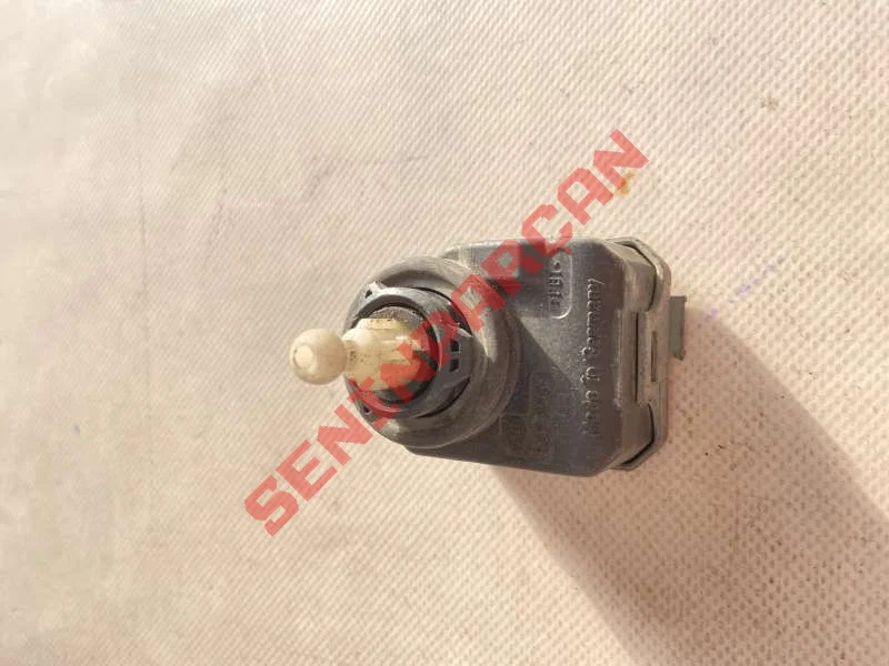 6Y0941295 - KAPAK FAR SOL