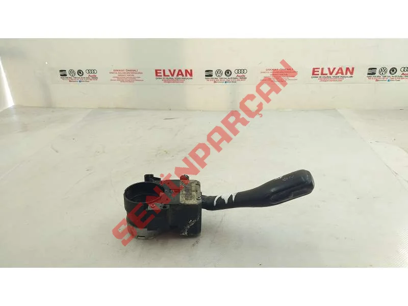 8L0953513 - SİNYAL, UZUN VE KISA FAR,