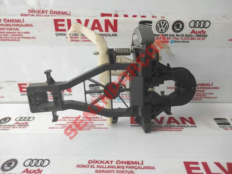 2K0843351D - KAPI KOLU BRAKETI