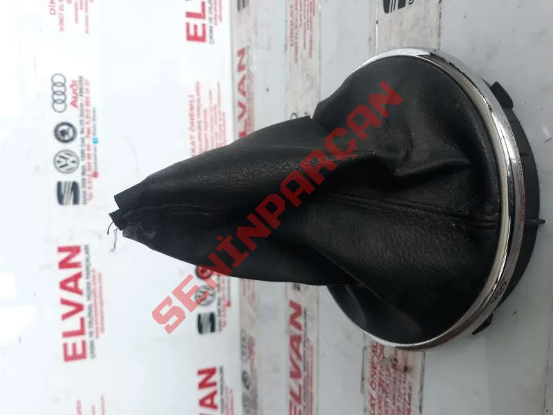 5J0711113M - VİTES KOLU KAPLAMALI VİTES