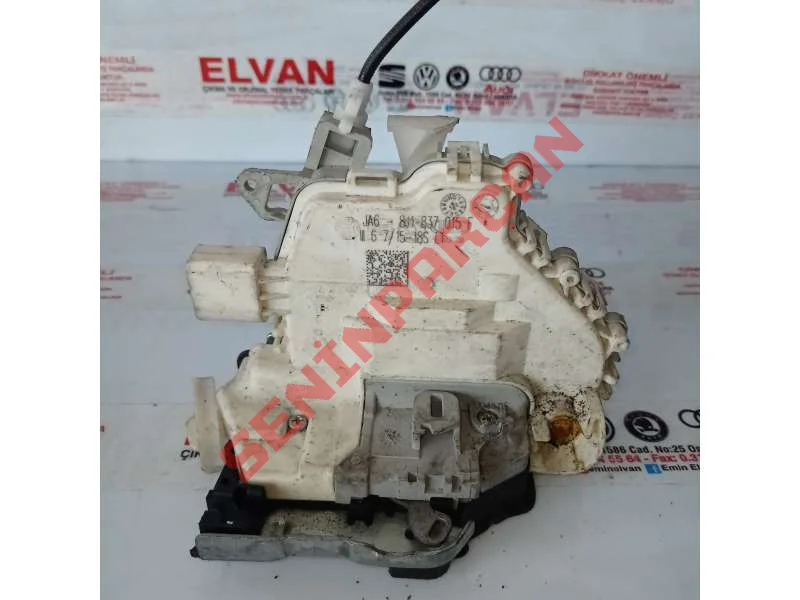 8J1837015F - KAPI KILIDI