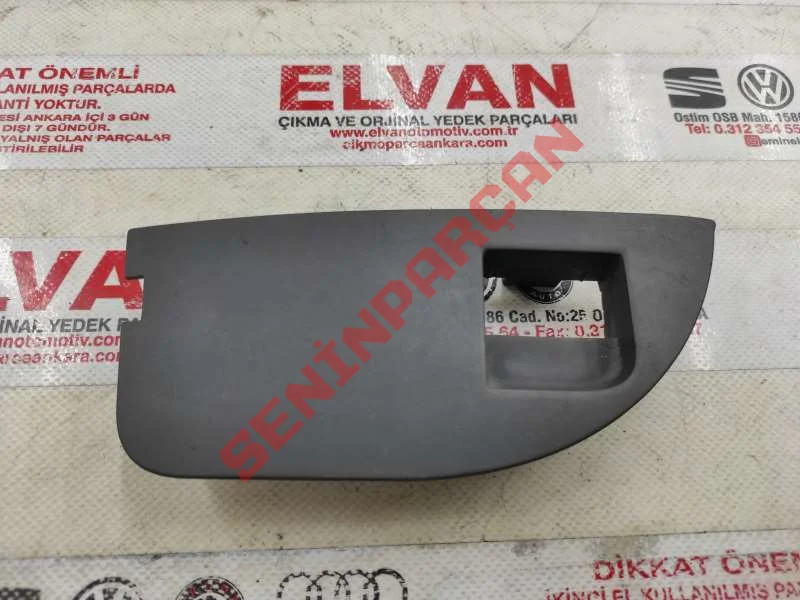 8E1959527A - DÜĞME YUVASI