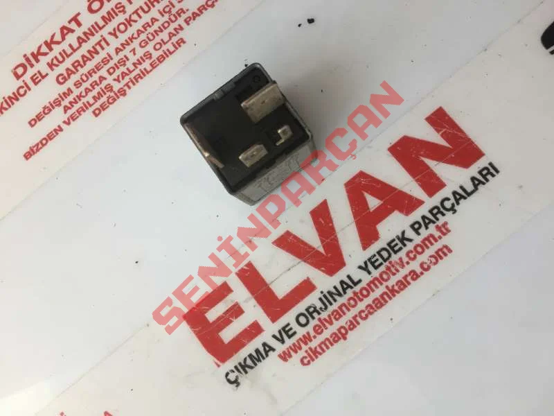 1J0906381B - YAKIT POMPA ROLESI