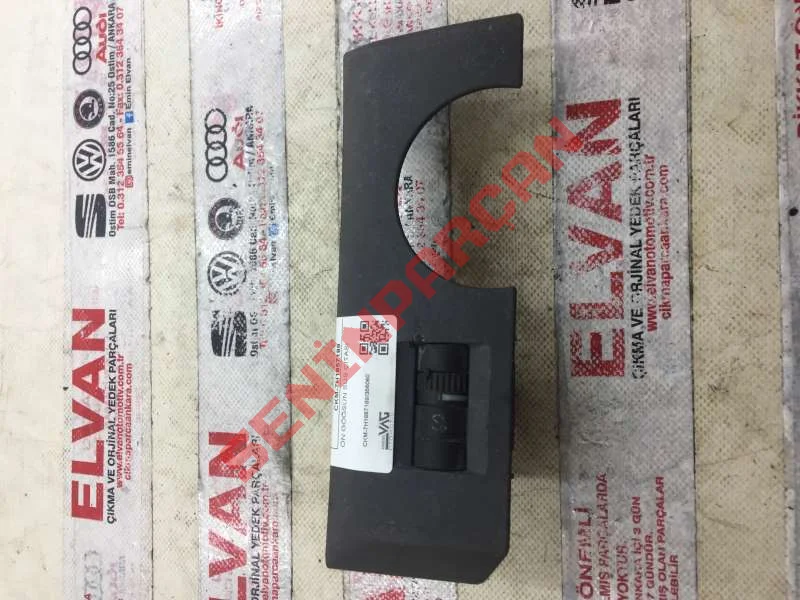 7H1857189 - ÖN GÖĞSÜN SÜS ÇITASI