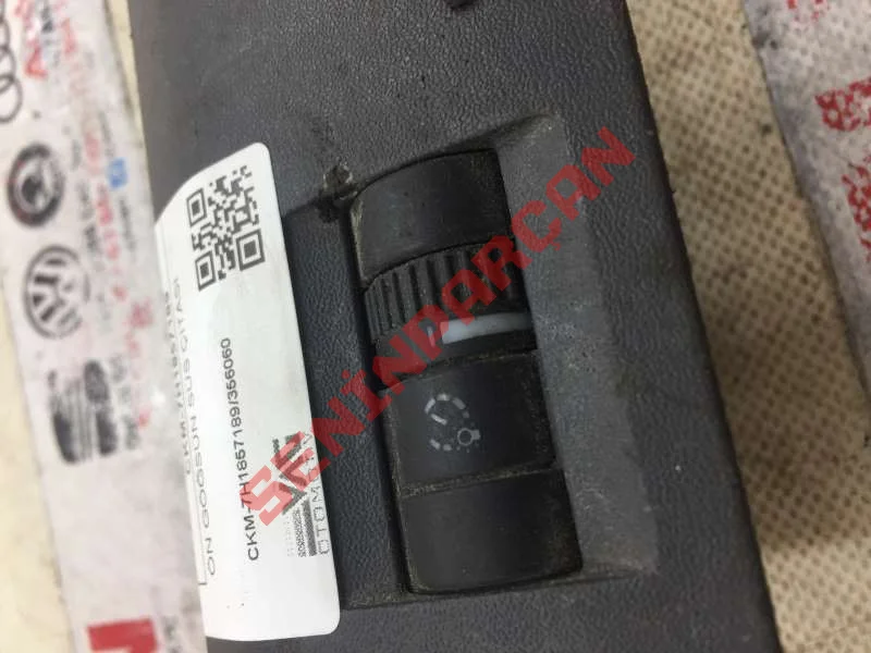 7H1857189 - ÖN GÖĞSÜN SÜS ÇITASI