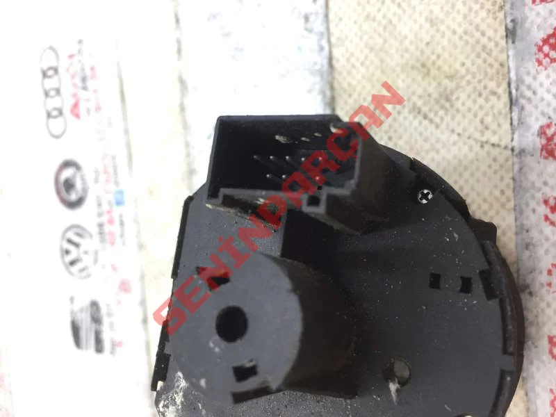 1T0941431B - PARK, SÜRÜŞ LAMBASI VE