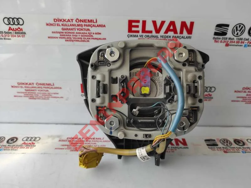 1K0880201BC - RADYO VE TELEFONUN UZAKTAN