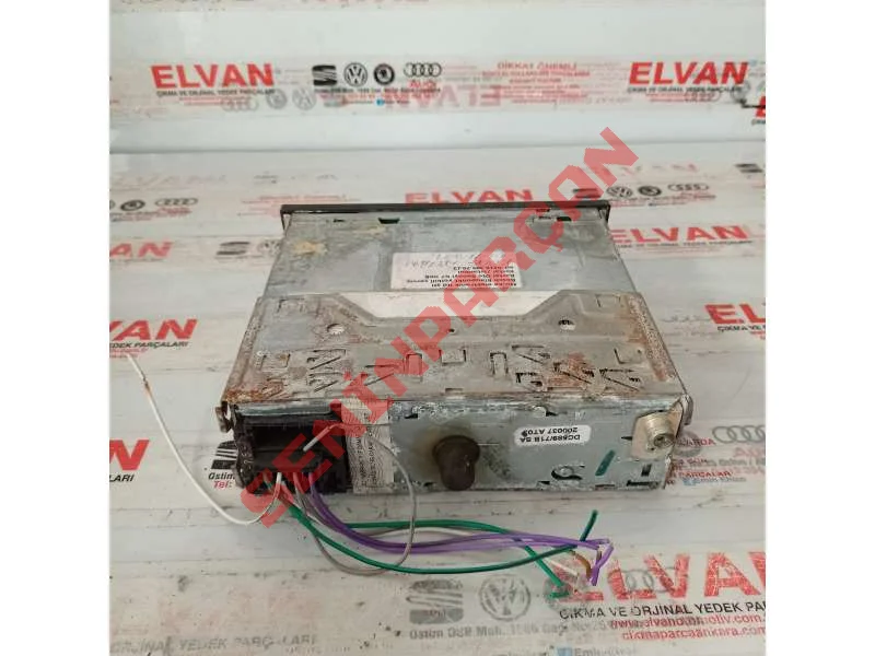 1J0035152E - ARAÇ RADYOSU STEREO-KASET