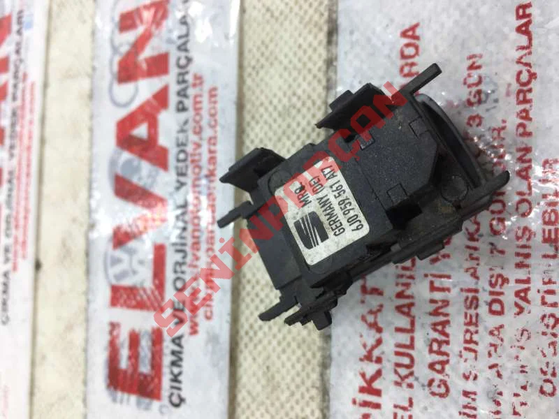 6J0959561 - PANORAMA AÇILIR TAVAN ŞALTERİ