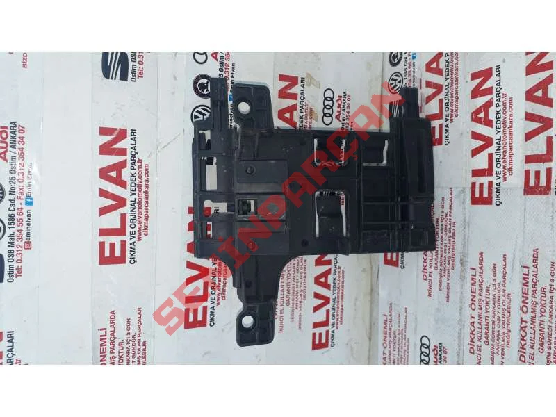 5K0906507B - KONTROL ÜNİTESİ TUTUCUSU