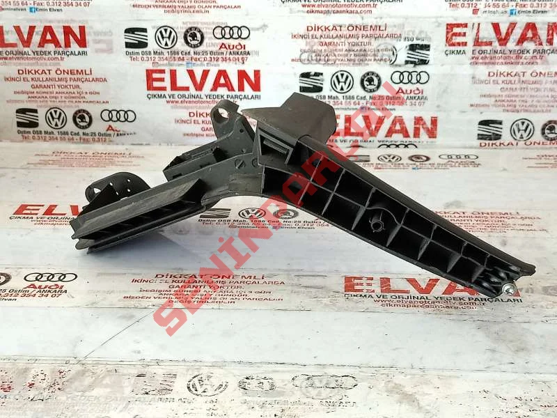 8P4959522 - DÜĞME YUVASI