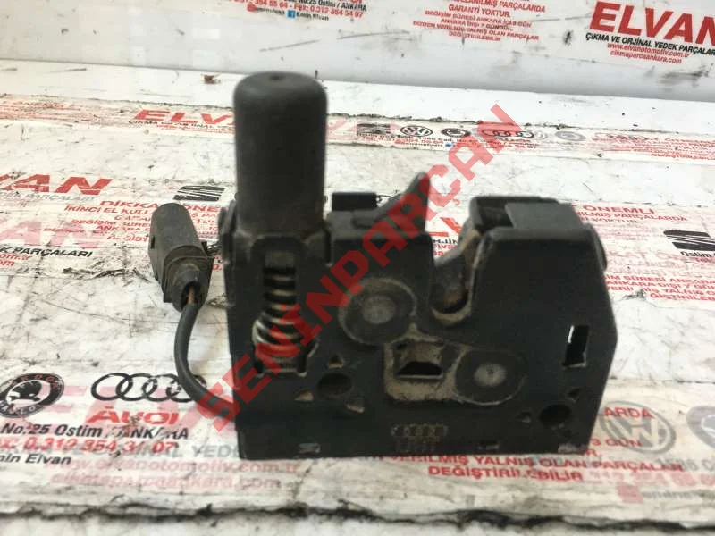 8X0823509B - MOTOR KAPUT KILIDI