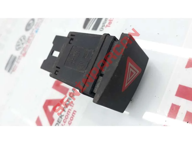 6Q0953235A - SİNYAL VE UYARI LAMBASI RÖLESİ