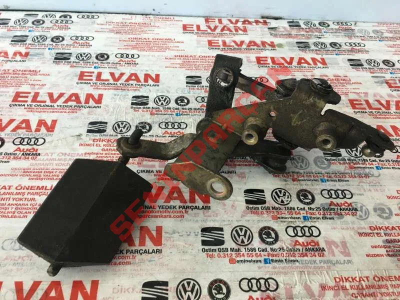 1J0711183E - VITES KOLU