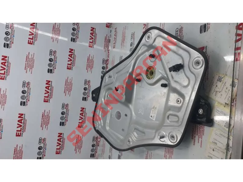 5L0837085A - KAPI KOLU IC