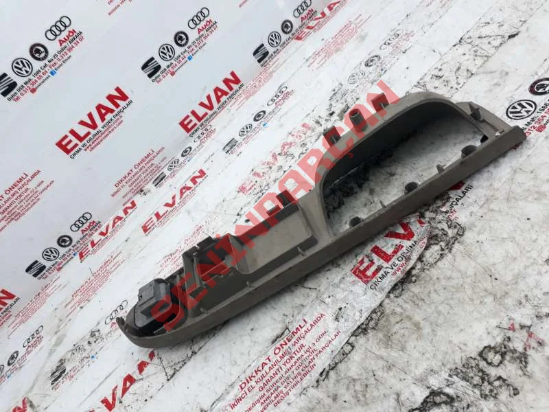 3C1867171A - TUT.KAPA.ÜST PARÇASI