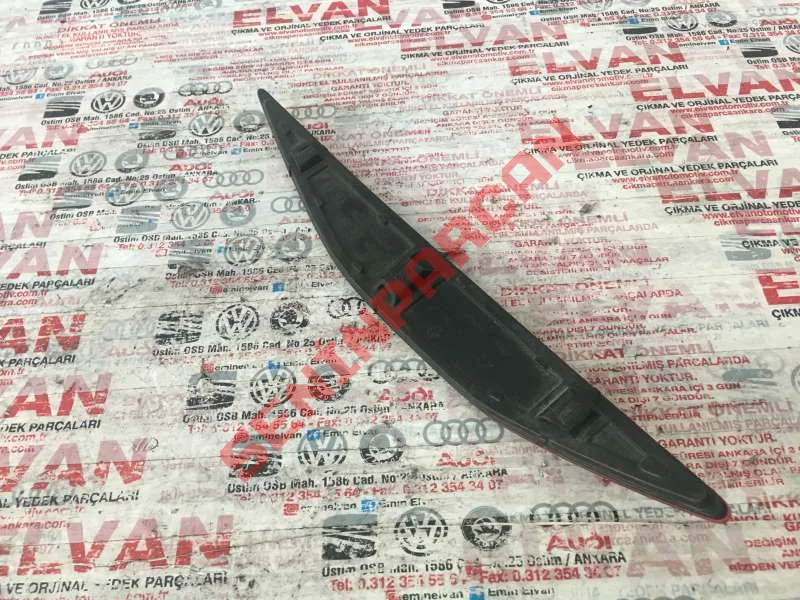 5G0945105 - ARKA TAMPON REFLEKTORU SOL