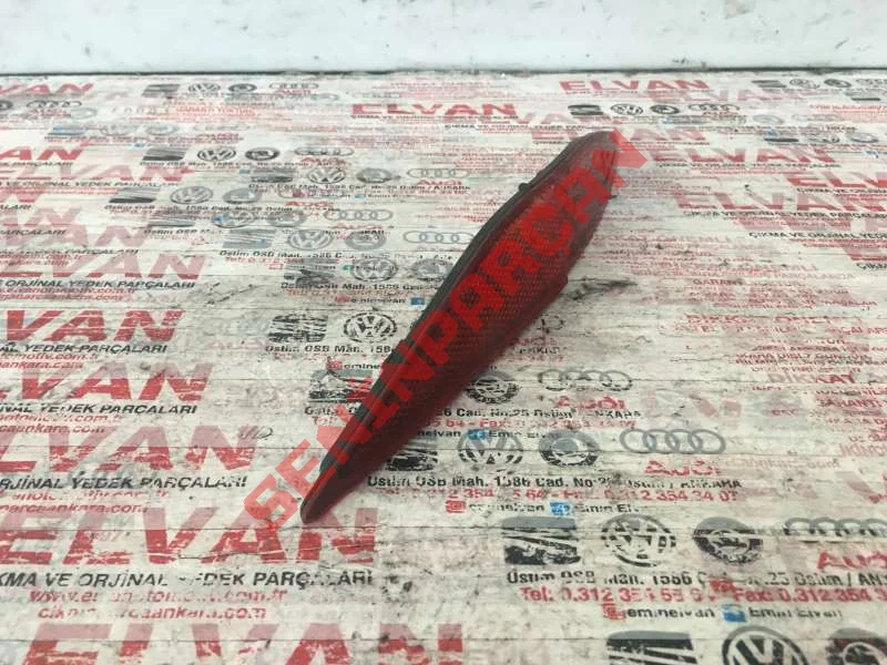 5G0945105 - ARKA TAMPON REFLEKTORU SOL