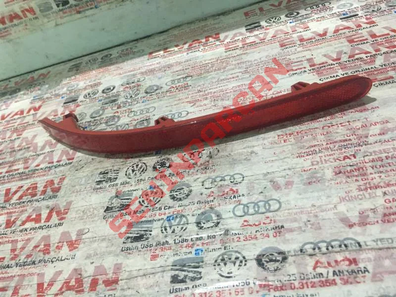 7L6945105A - REFLEKTOR