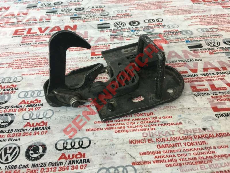 3C0823480 - KILIT KANCASI