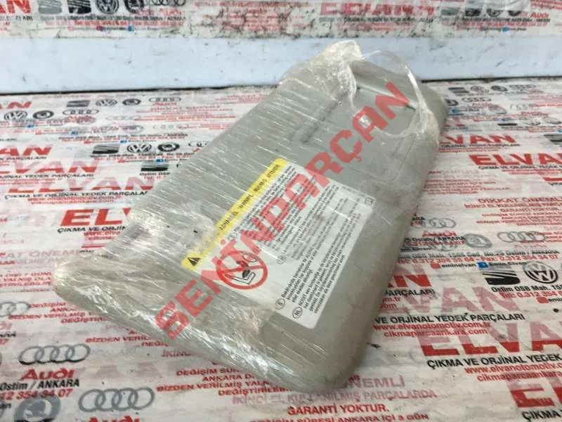 3T0857551 - AYDINLATMALI AYNASI BULUNAN