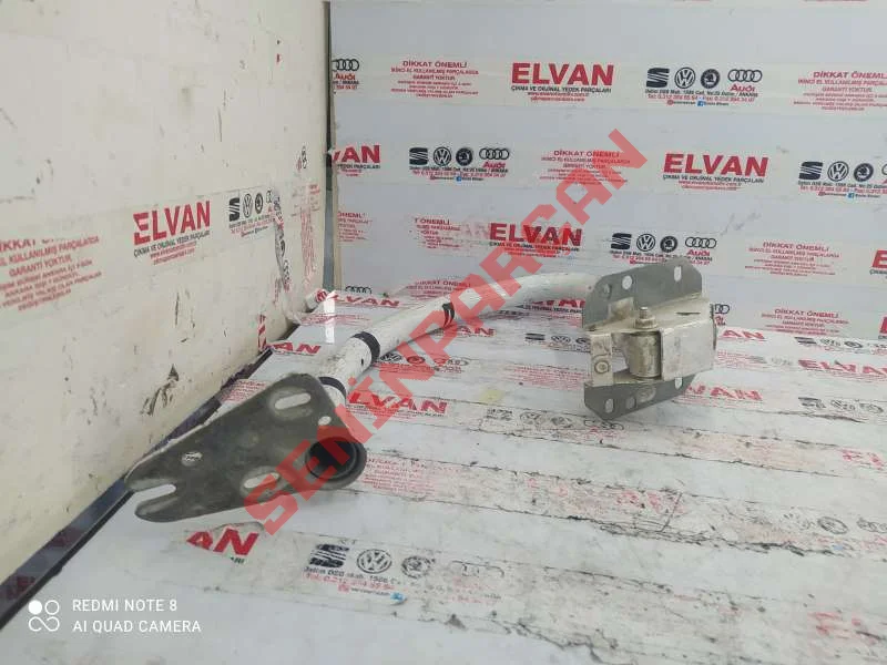 8K5827302J - BAGAJ KAPAK MENTESESI