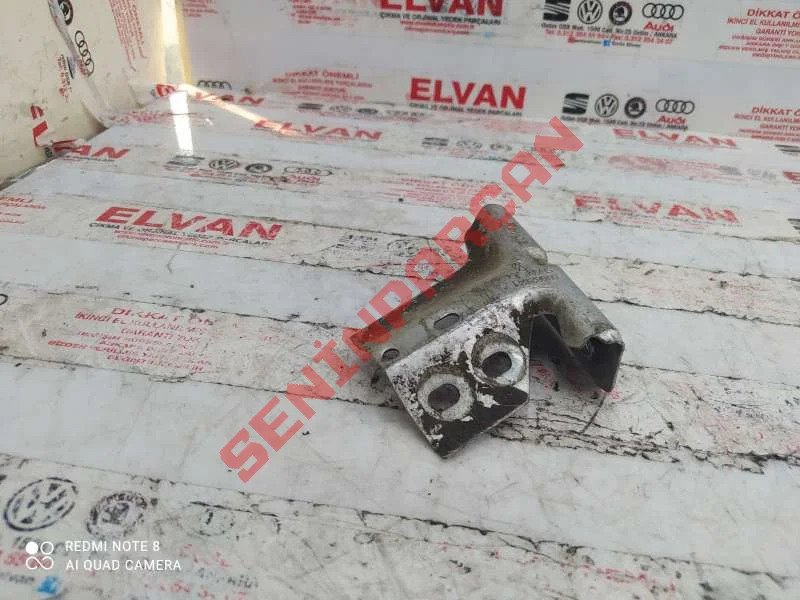 6Q0821141 - ON CAMURLUK BRAKETI