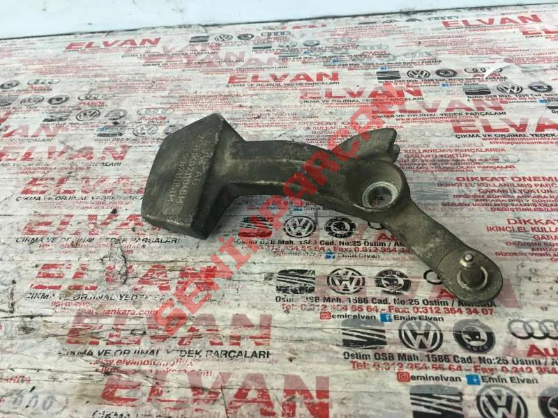 1K0711046M - VITES KOLU