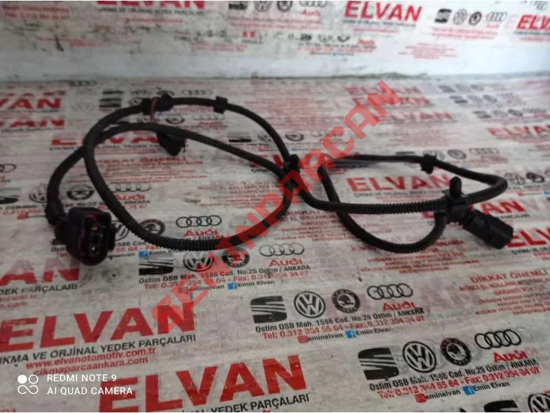 1E0971921 - DIRSEK KORUMA KAPAĞI