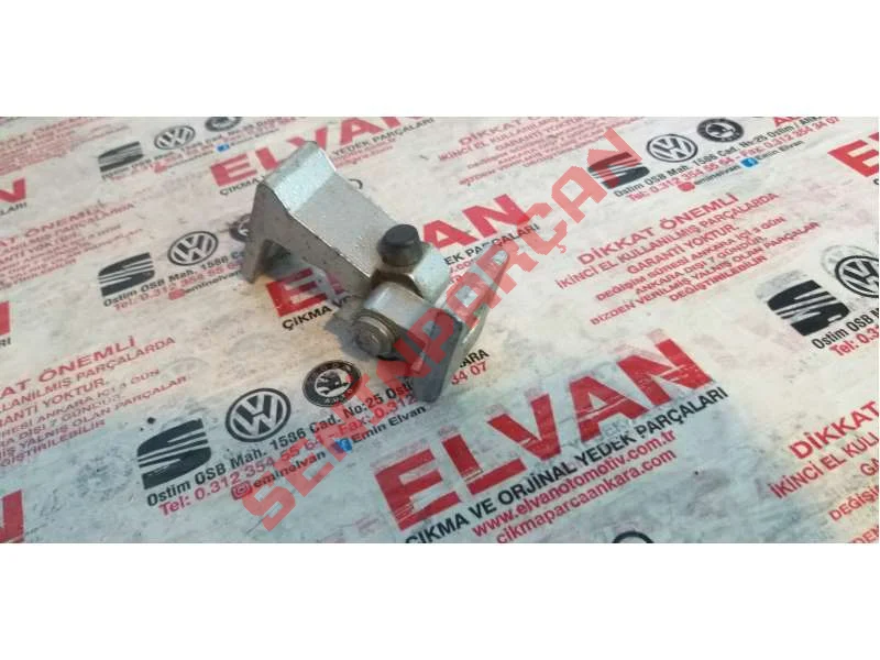 8K0831401D - KAPI MENTESESI