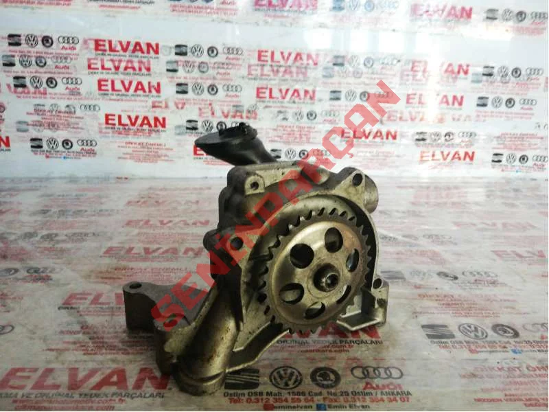 03C115105AB - YAĞ POMPASI