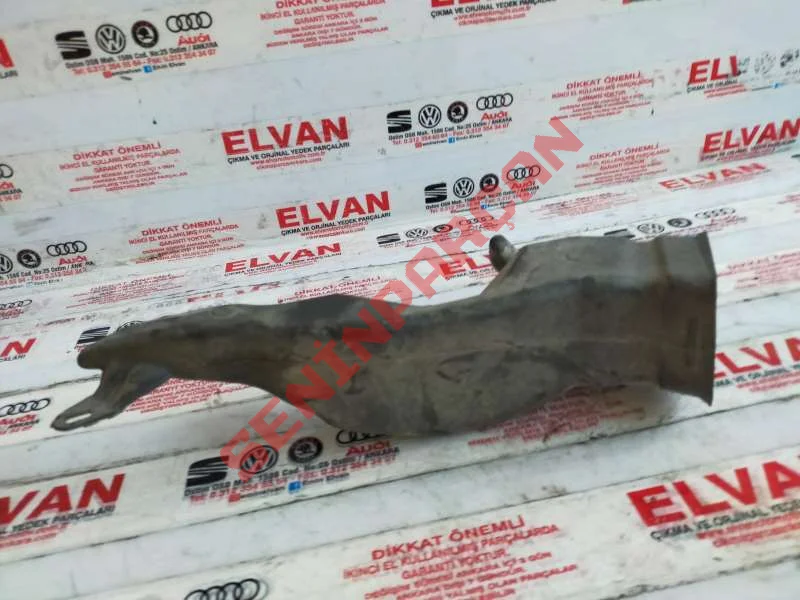 5M1819151A - AYAK BÖLMESI HAVA ÇIKIŞ KANALI